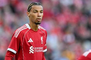 米乐M6-埃基蒂克谈巴黎生涯:那段经历让我变得更强大 让我成为成熟球员