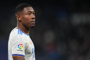 米乐M6官网-灾难表现!阿拉巴全场两次折射致丢球,“刘星”成了最大倒霉蛋